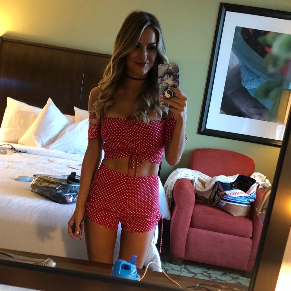 Privacy please gardens short